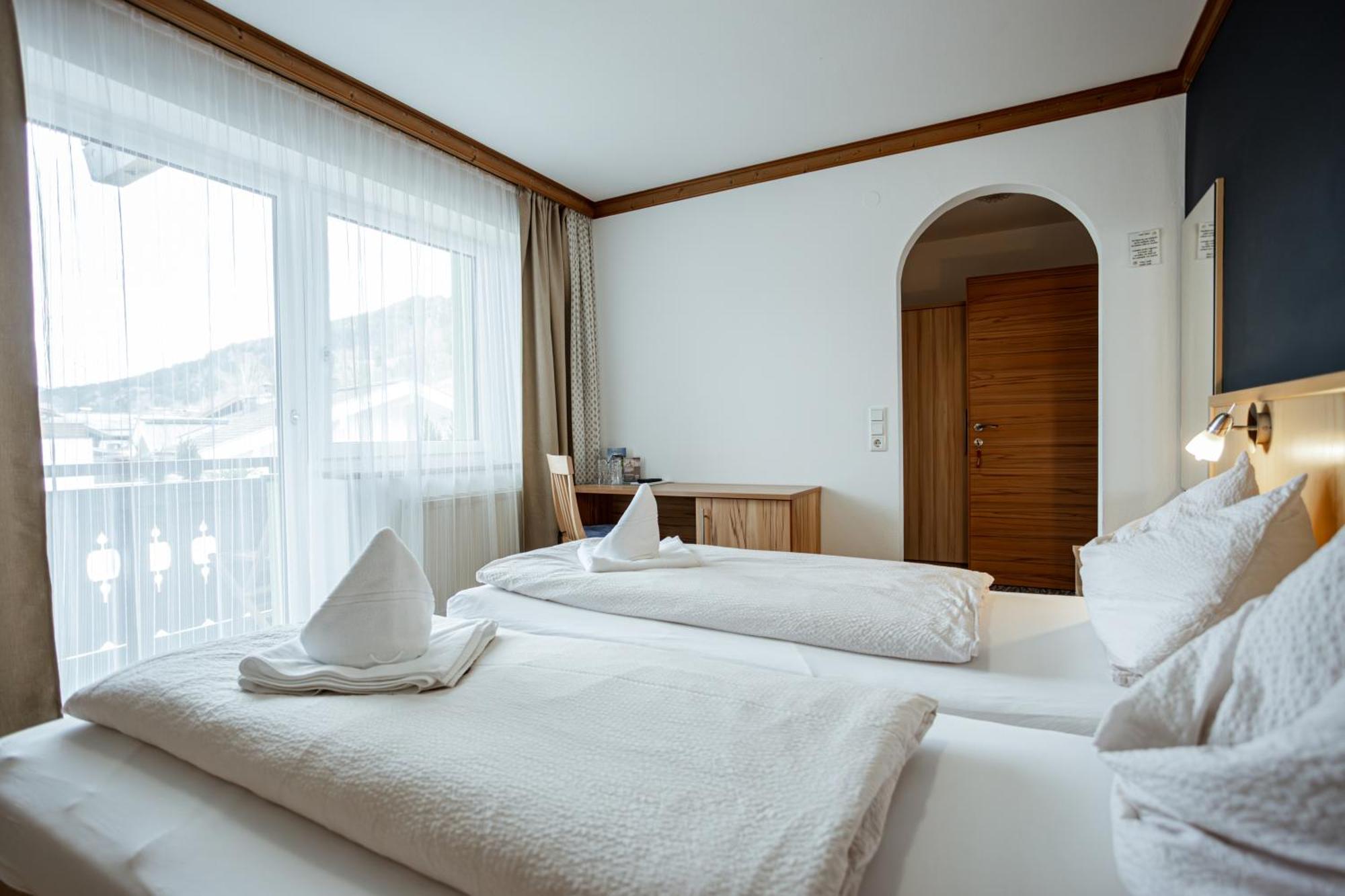 Eschenhof Bed & Breakfast Капрун Екстериор снимка